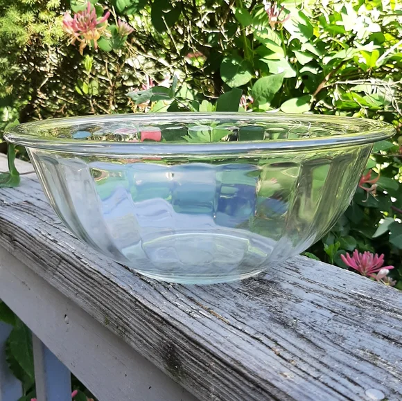 Vintage Pyrex Clear Ribbed Mixing Bowl #325 L/10 cups